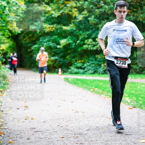 12.10.2025 - Bramfelder Halbmarathon 2025 Dr. Thomas Lammeyer http://msf.ph/oto/9348122 12.10.2025 10:26:05 Laufen 2730 meine-sportfotos.de