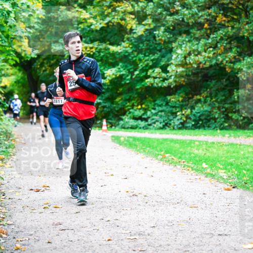 12.10.2025 - Bramfelder Halbmarathon 2025 Dr. Thomas Lammeyer http://msf.ph/oto/9348142 12.10.2025 10:26:14 Laufen 2811, 25 meine-sportfotos.de