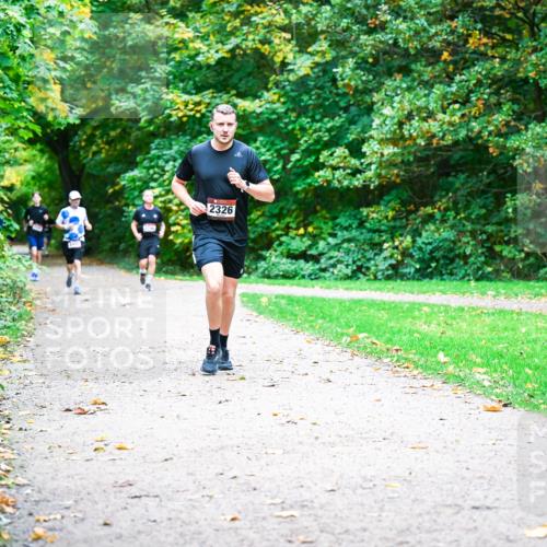 12.10.2025 - Bramfelder Halbmarathon 2025 Dr. Thomas Lammeyer http://msf.ph/oto/9348161 12.10.2025 10:26:18 Laufen 2326 meine-sportfotos.de