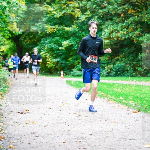 12.10.2025 - Bramfelder Halbmarathon 2025 Dr. Thomas Lammeyer http://msf.ph/oto/9348206 12.10.2025 10:26:28 Laufen 2595 meine-sportfotos.de