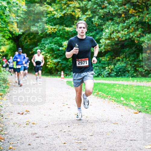 12.10.2025 - Bramfelder Halbmarathon 2025 Dr. Thomas Lammeyer http://msf.ph/oto/9348224 12.10.2025 10:26:31 Laufen 2971 meine-sportfotos.de