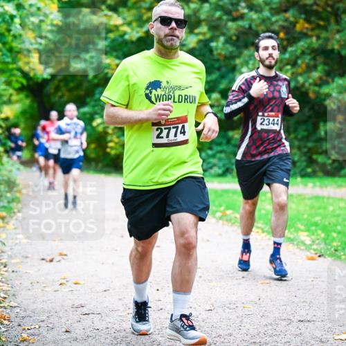12.10.2025 - Bramfelder Halbmarathon 2025 Dr. Thomas Lammeyer http://msf.ph/oto/9348268 12.10.2025 10:26:38 Laufen 2774, 2344 meine-sportfotos.de