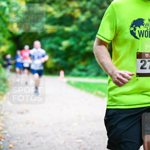 12.10.2025 - Bramfelder Halbmarathon 2025 Dr. Thomas Lammeyer http://msf.ph/oto/9348272 12.10.2025 10:26:39 Laufen 34, 2774 meine-sportfotos.de
