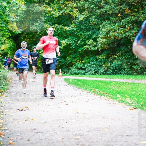 12.10.2025 - Bramfelder Halbmarathon 2025 Dr. Thomas Lammeyer http://msf.ph/oto/9348288 12.10.2025 10:26:43 Laufen 2991, 2366, 2776, 21, 21 meine-sportfotos.de