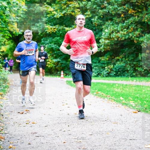 12.10.2025 - Bramfelder Halbmarathon 2025 Dr. Thomas Lammeyer http://msf.ph/oto/9348297 12.10.2025 10:26:44 Laufen 2776 meine-sportfotos.de