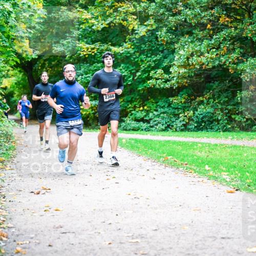 12.10.2025 - Bramfelder Halbmarathon 2025 Dr. Thomas Lammeyer http://msf.ph/oto/9348311 12.10.2025 10:26:47 Laufen 304, 2103, 2366 meine-sportfotos.de