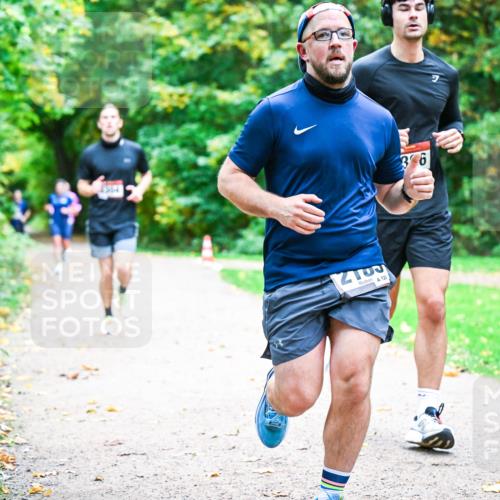 12.10.2025 - Bramfelder Halbmarathon 2025 Dr. Thomas Lammeyer http://msf.ph/oto/9348326 12.10.2025 10:26:49 Laufen 200, 120, 36 meine-sportfotos.de