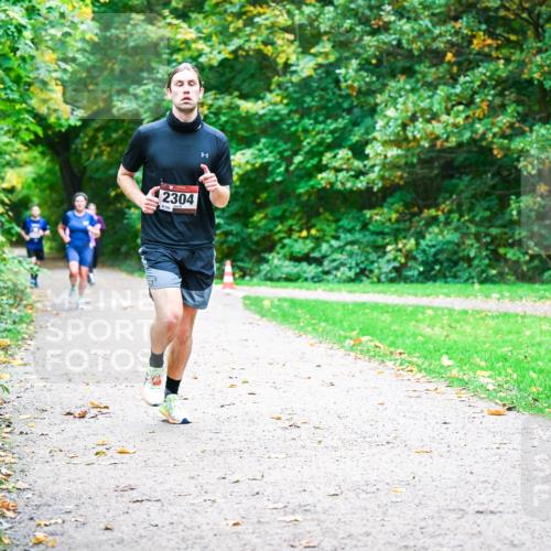 12.10.2025 - Bramfelder Halbmarathon 2025 Dr. Thomas Lammeyer http://msf.ph/oto/9348331 12.10.2025 10:26:50 Laufen 2304 meine-sportfotos.de
