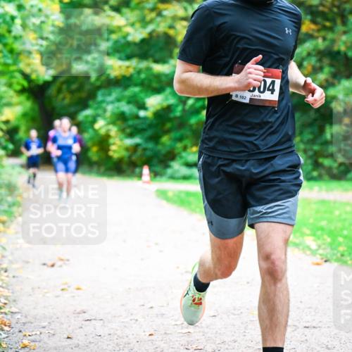 12.10.2025 - Bramfelder Halbmarathon 2025 Dr. Thomas Lammeyer http://msf.ph/oto/9348341 12.10.2025 10:26:52 Laufen 102, 04 meine-sportfotos.de