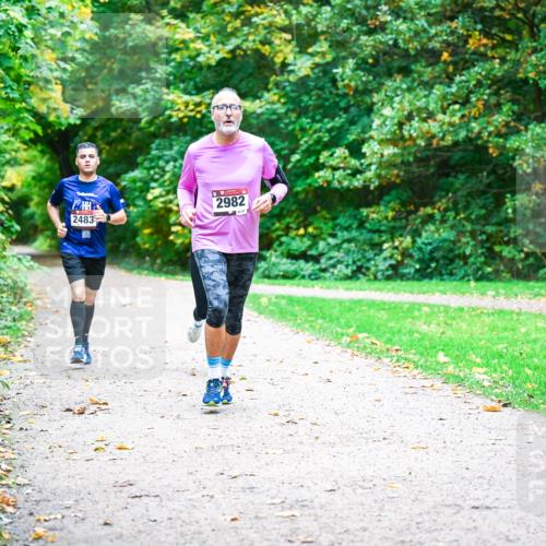 12.10.2025 - Bramfelder Halbmarathon 2025 Dr. Thomas Lammeyer http://msf.ph/oto/9348362 12.10.2025 10:26:57 Laufen 2483, 2982 meine-sportfotos.de