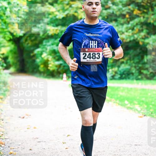 12.10.2025 - Bramfelder Halbmarathon 2025 Dr. Thomas Lammeyer http://msf.ph/oto/9348380 12.10.2025 10:27:00 Laufen 34, 2483 meine-sportfotos.de