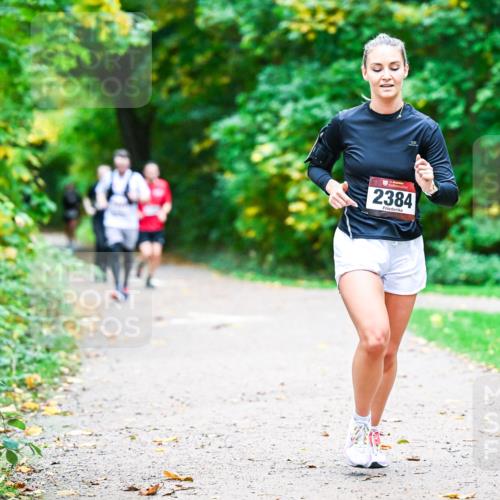 12.10.2025 - Bramfelder Halbmarathon 2025 Dr. Thomas Lammeyer http://msf.ph/oto/9348403 12.10.2025 10:27:15 Laufen 2384 meine-sportfotos.de