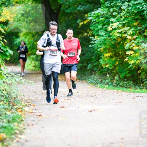 12.10.2025 - Bramfelder Halbmarathon 2025 Dr. Thomas Lammeyer http://msf.ph/oto/9348405 12.10.2025 10:27:16 Laufen 2927, 2289 meine-sportfotos.de