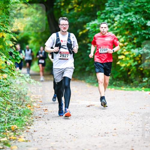 12.10.2025 - Bramfelder Halbmarathon 2025 Dr. Thomas Lammeyer http://msf.ph/oto/9348424 12.10.2025 10:27:19 Laufen 2927, 2289 meine-sportfotos.de
