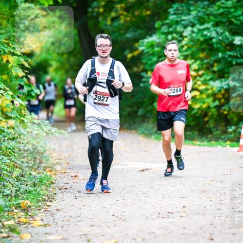 12.10.2025 - Bramfelder Halbmarathon 2025 Dr. Thomas Lammeyer http://msf.ph/oto/9348426 12.10.2025 10:27:20 Laufen 2927, 289 meine-sportfotos.de