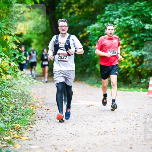 12.10.2025 - Bramfelder Halbmarathon 2025 Dr. Thomas Lammeyer http://msf.ph/oto/9348427 12.10.2025 10:27:20 Laufen 2927, 2289 meine-sportfotos.de