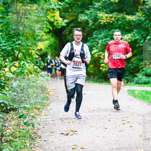12.10.2025 - Bramfelder Halbmarathon 2025 Dr. Thomas Lammeyer http://msf.ph/oto/9348442 12.10.2025 10:27:22 Laufen 2927, 2289 meine-sportfotos.de
