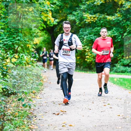 12.10.2025 - Bramfelder Halbmarathon 2025 Dr. Thomas Lammeyer http://msf.ph/oto/9348444 12.10.2025 10:27:22 Laufen 2927, 2289 meine-sportfotos.de
