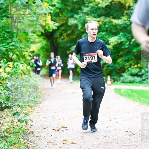 12.10.2025 - Bramfelder Halbmarathon 2025 Dr. Thomas Lammeyer http://msf.ph/oto/9348458 12.10.2025 10:27:25 Laufen 2191, 8, 123, 292 meine-sportfotos.de