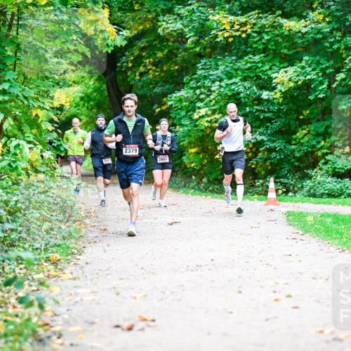 12.10.2025 - Bramfelder Halbmarathon 2025 Dr. Thomas Lammeyer http://msf.ph/oto/9348466 12.10.2025 10:27:28 Laufen 2471, 2379, 2667 meine-sportfotos.de