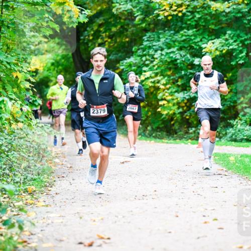 12.10.2025 - Bramfelder Halbmarathon 2025 Dr. Thomas Lammeyer http://msf.ph/oto/9348474 12.10.2025 10:27:29 Laufen 2379, 2667 meine-sportfotos.de