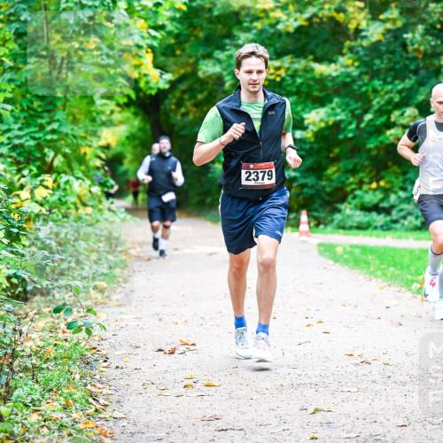 12.10.2025 - Bramfelder Halbmarathon 2025 Dr. Thomas Lammeyer http://msf.ph/oto/9348482 12.10.2025 10:27:31 Laufen 2379 meine-sportfotos.de