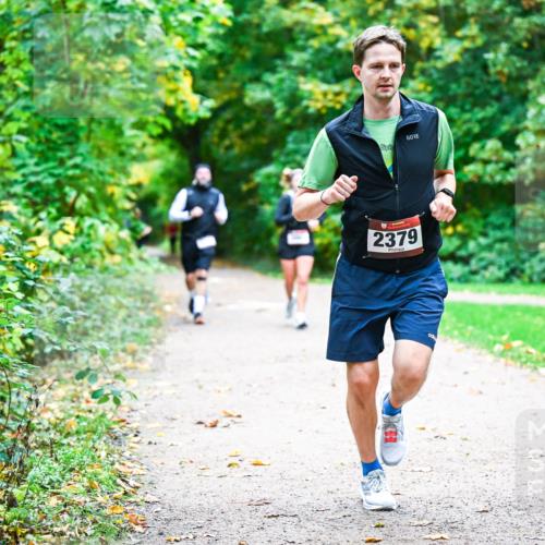 12.10.2025 - Bramfelder Halbmarathon 2025 Dr. Thomas Lammeyer http://msf.ph/oto/9348487 12.10.2025 10:27:32 Laufen 2379 meine-sportfotos.de