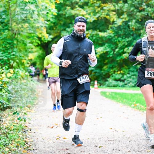 12.10.2025 - Bramfelder Halbmarathon 2025 Dr. Thomas Lammeyer http://msf.ph/oto/9348511 12.10.2025 10:27:37 Laufen 2471, 2667 meine-sportfotos.de