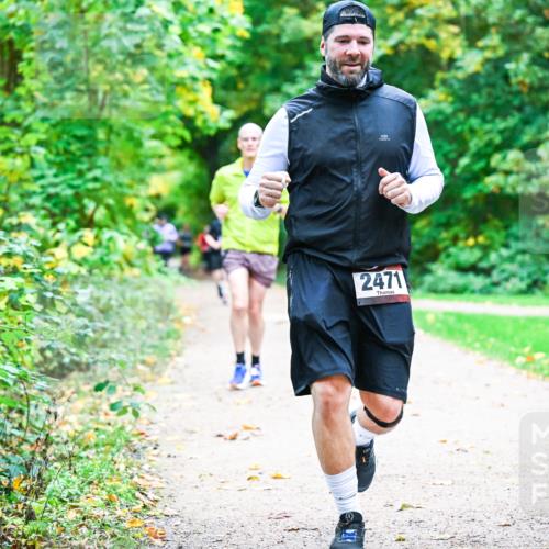 12.10.2025 - Bramfelder Halbmarathon 2025 Dr. Thomas Lammeyer http://msf.ph/oto/9348514 12.10.2025 10:27:37 Laufen 9, 2471, 2667 meine-sportfotos.de