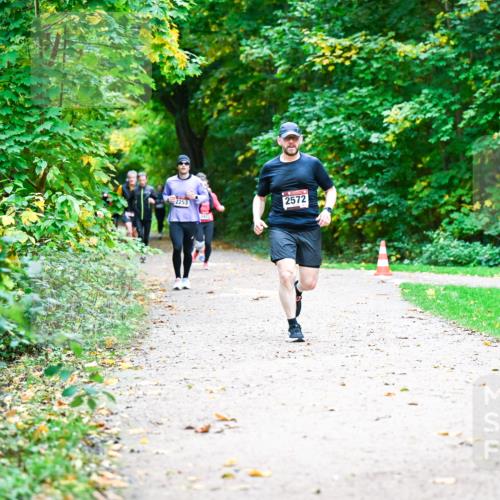12.10.2025 - Bramfelder Halbmarathon 2025 Dr. Thomas Lammeyer http://msf.ph/oto/9348532 12.10.2025 10:27:42 Laufen 2572 meine-sportfotos.de