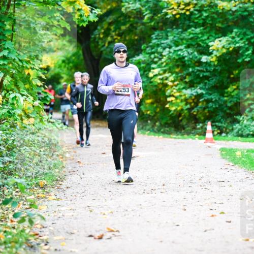 12.10.2025 - Bramfelder Halbmarathon 2025 Dr. Thomas Lammeyer http://msf.ph/oto/9348554 12.10.2025 10:27:46 Laufen  meine-sportfotos.de