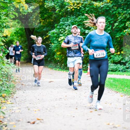 12.10.2025 - Bramfelder Halbmarathon 2025 Dr. Thomas Lammeyer http://msf.ph/oto/9348621 12.10.2025 10:27:58 Laufen 2462, 2785, 2325, 2378 meine-sportfotos.de