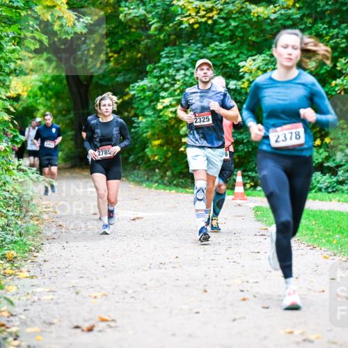 12.10.2025 - Bramfelder Halbmarathon 2025 Dr. Thomas Lammeyer http://msf.ph/oto/9348623 12.10.2025 10:27:59 Laufen 2325, 2378 meine-sportfotos.de