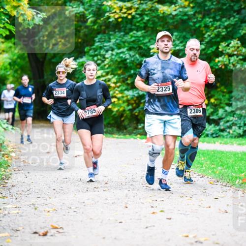 12.10.2025 - Bramfelder Halbmarathon 2025 Dr. Thomas Lammeyer http://msf.ph/oto/9348628 12.10.2025 10:28:00 Laufen 2334, 278511, 2325, 2306 meine-sportfotos.de