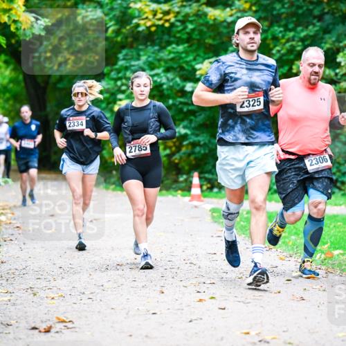 12.10.2025 - Bramfelder Halbmarathon 2025 Dr. Thomas Lammeyer http://msf.ph/oto/9348631 12.10.2025 10:28:01 Laufen 2334, 2785, 2325, 2306 meine-sportfotos.de