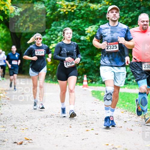 12.10.2025 - Bramfelder Halbmarathon 2025 Dr. Thomas Lammeyer http://msf.ph/oto/9348633 12.10.2025 10:28:01 Laufen 2334, 2785, 2325, 2306 meine-sportfotos.de