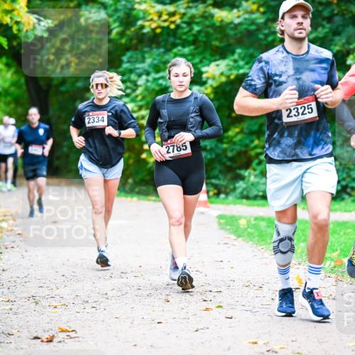 12.10.2025 - Bramfelder Halbmarathon 2025 Dr. Thomas Lammeyer http://msf.ph/oto/9348636 12.10.2025 10:28:01 Laufen 2334, 2785, 2325, 2306 meine-sportfotos.de