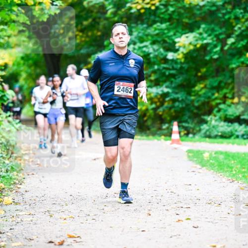 12.10.2025 - Bramfelder Halbmarathon 2025 Dr. Thomas Lammeyer http://msf.ph/oto/9348656 12.10.2025 10:28:07 Laufen 2462 meine-sportfotos.de