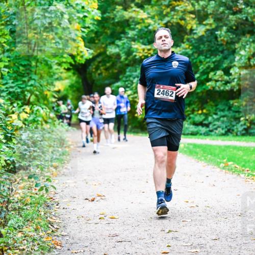 12.10.2025 - Bramfelder Halbmarathon 2025 Dr. Thomas Lammeyer http://msf.ph/oto/9348668 12.10.2025 10:28:08 Laufen 2462 meine-sportfotos.de