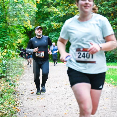 12.10.2025 - Bramfelder Halbmarathon 2025 Dr. Thomas Lammeyer http://msf.ph/oto/9348706 12.10.2025 10:28:15 Laufen 2215, 2401 meine-sportfotos.de