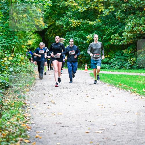 12.10.2025 - Bramfelder Halbmarathon 2025 Dr. Thomas Lammeyer http://msf.ph/oto/9348744 12.10.2025 10:28:27 Laufen 2996, 2744, 2220, 2185 meine-sportfotos.de