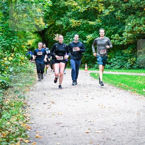 12.10.2025 - Bramfelder Halbmarathon 2025 Dr. Thomas Lammeyer http://msf.ph/oto/9348748 12.10.2025 10:28:27 Laufen 2996, 44, 222, 2185 meine-sportfotos.de