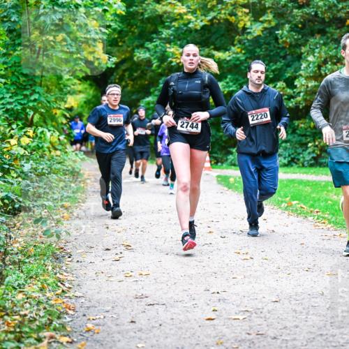 12.10.2025 - Bramfelder Halbmarathon 2025 Dr. Thomas Lammeyer http://msf.ph/oto/9348760 12.10.2025 10:28:29 Laufen 2996, 2220, 2744, 2185 meine-sportfotos.de