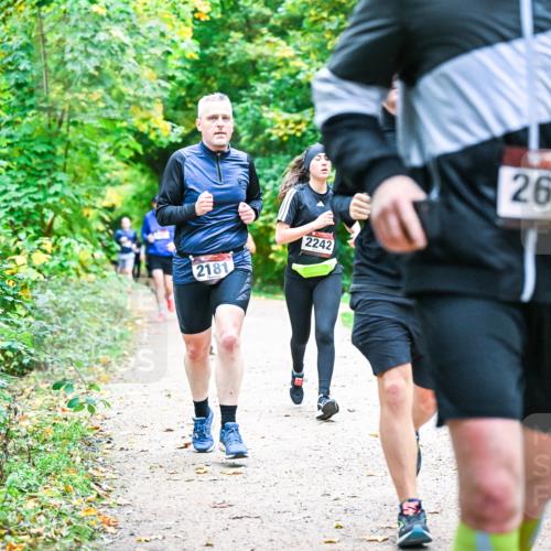 12.10.2025 - Bramfelder Halbmarathon 2025 Dr. Thomas Lammeyer http://msf.ph/oto/9348787 12.10.2025 10:28:35 Laufen 2181, 2242, 261 meine-sportfotos.de