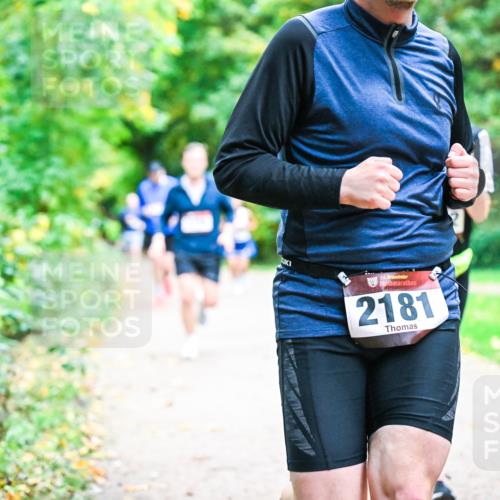12.10.2025 - Bramfelder Halbmarathon 2025 Dr. Thomas Lammeyer http://msf.ph/oto/9348798 12.10.2025 10:28:37 Laufen 34, 2181 meine-sportfotos.de
