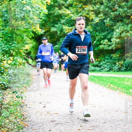 12.10.2025 - Bramfelder Halbmarathon 2025 Dr. Thomas Lammeyer http://msf.ph/oto/9348807 12.10.2025 10:28:38 Laufen 2290 meine-sportfotos.de