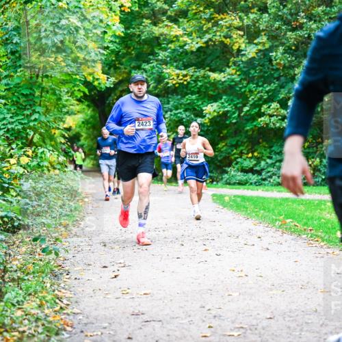 12.10.2025 - Bramfelder Halbmarathon 2025 Dr. Thomas Lammeyer http://msf.ph/oto/9348813 12.10.2025 10:28:40 Laufen 2423, 2410, 2290 meine-sportfotos.de