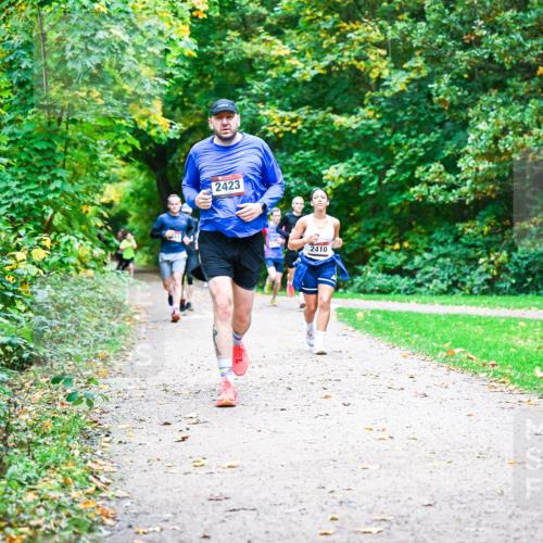 12.10.2025 - Bramfelder Halbmarathon 2025 Dr. Thomas Lammeyer http://msf.ph/oto/9348816 12.10.2025 10:28:40 Laufen 2423, 2410 meine-sportfotos.de