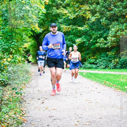 12.10.2025 - Bramfelder Halbmarathon 2025 Dr. Thomas Lammeyer http://msf.ph/oto/9348817 12.10.2025 10:28:40 Laufen 2241, 2423, 2410 meine-sportfotos.de