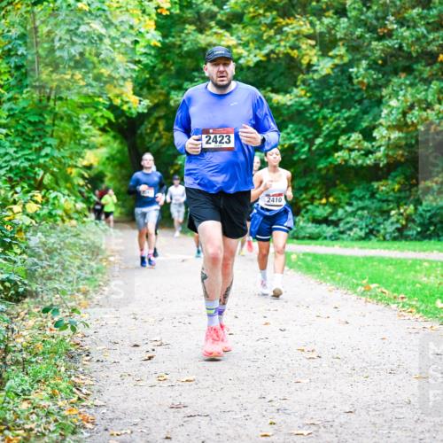 12.10.2025 - Bramfelder Halbmarathon 2025 Dr. Thomas Lammeyer http://msf.ph/oto/9348821 12.10.2025 10:28:41 Laufen 2423, 2410 meine-sportfotos.de